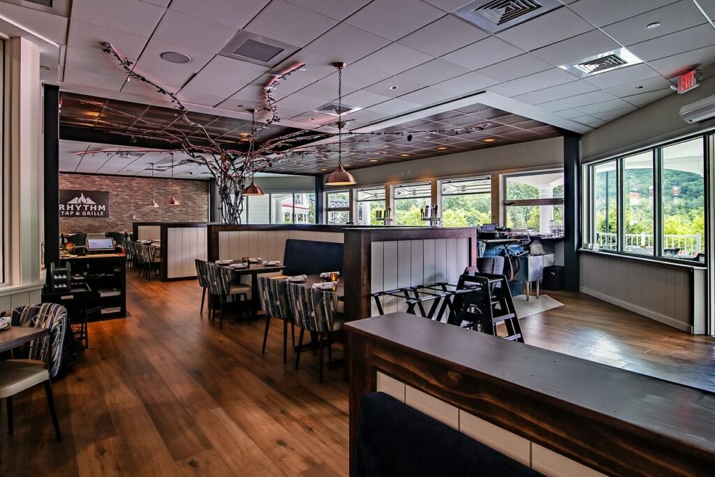 Rhythm Tap & Grille Interior